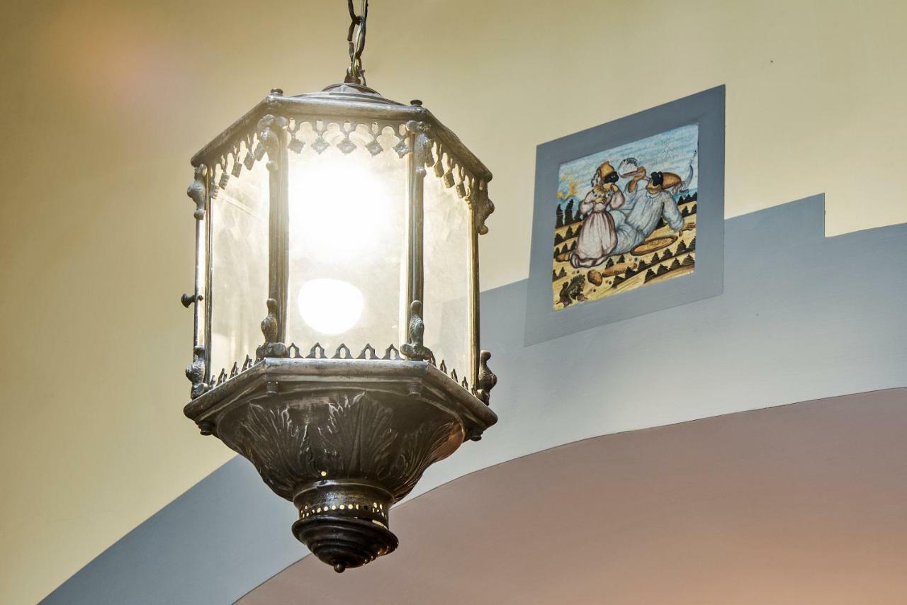 דירות נאפולי Il Teatro Di Nerone מראה חיצוני תמונה