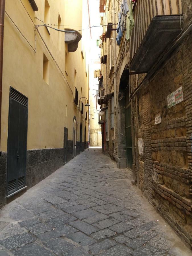 דירות נאפולי Il Teatro Di Nerone מראה חיצוני תמונה