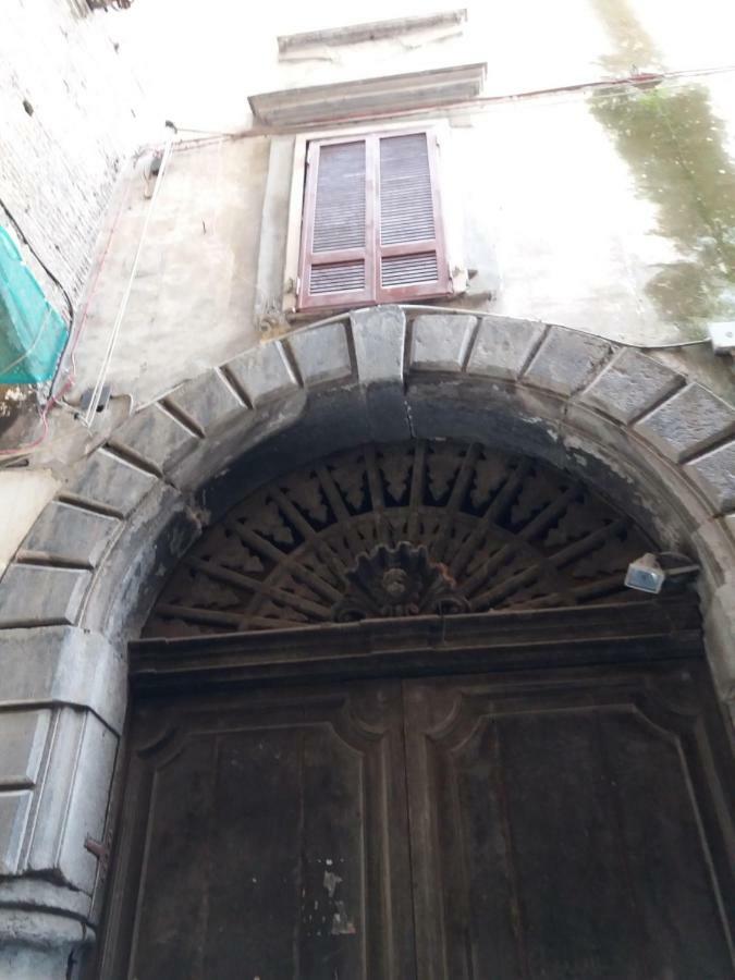 דירות נאפולי Il Teatro Di Nerone מראה חיצוני תמונה